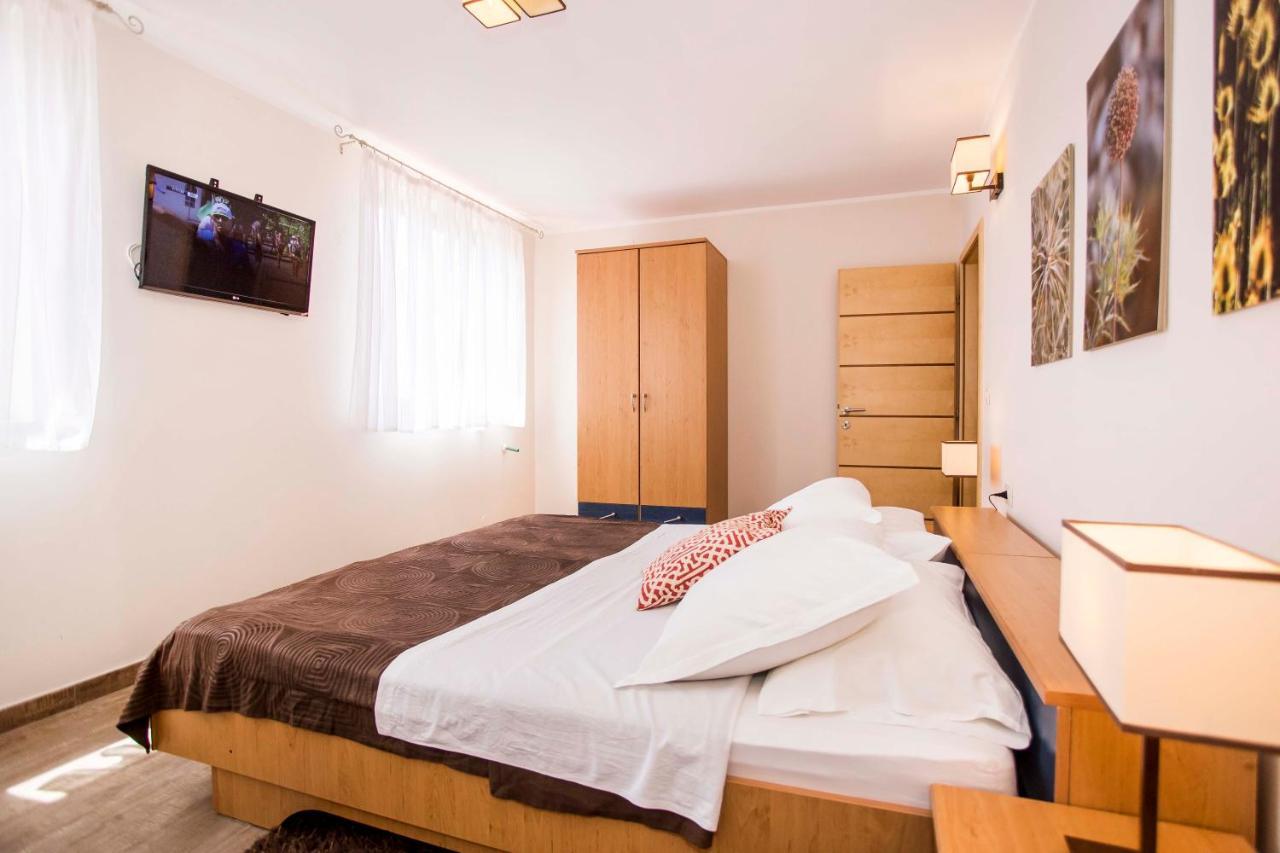Apartments Romano Rovinj Luaran gambar